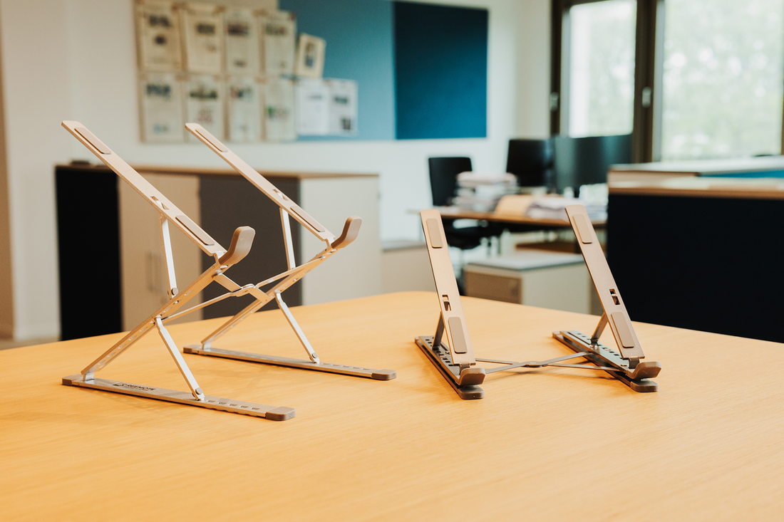 Warum Ergonomie kein „Nice-to-have“ ist (und wie ein Laptopständer deine Haltung rettet)